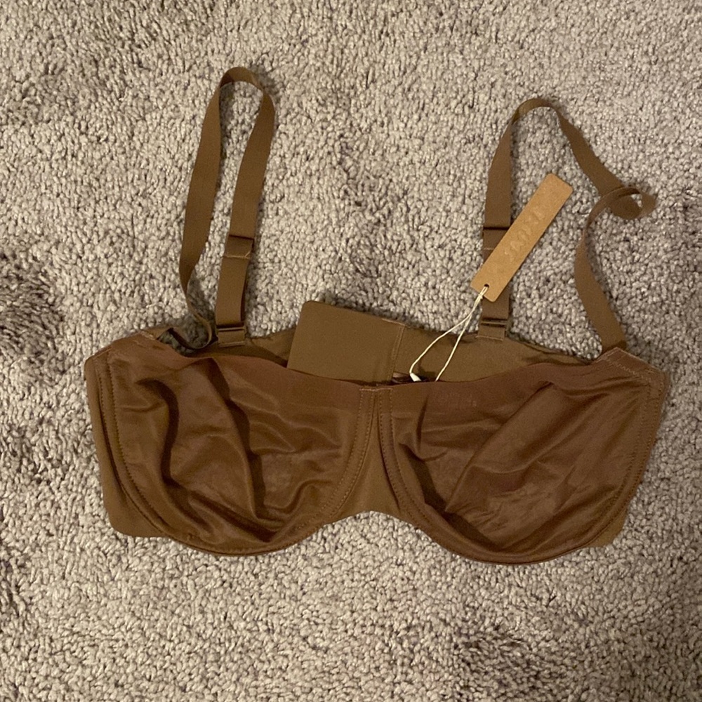 SKIMS No Show Unlined Balconette